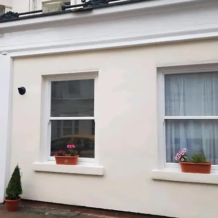 Stones Throw Apartment